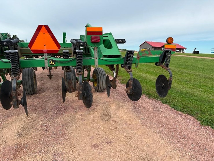 john-deere-2700-image-27