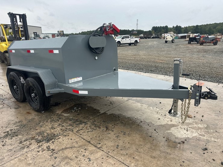 #5605-•-unused-x-star-750-gallon-fuel-trailer-image-7