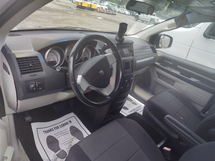 2008-dodge-grand-caravan-image-7