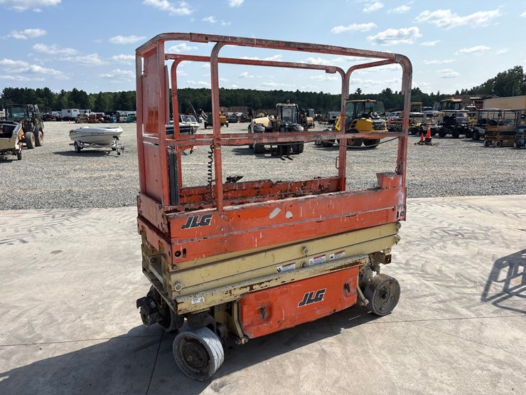 2017-jlg-1930es-image-5