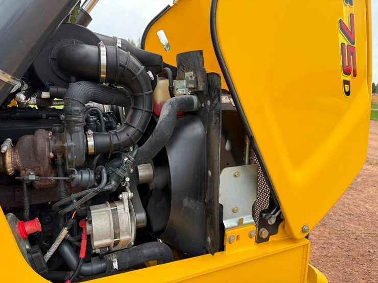 new-holland-b75d-image-41