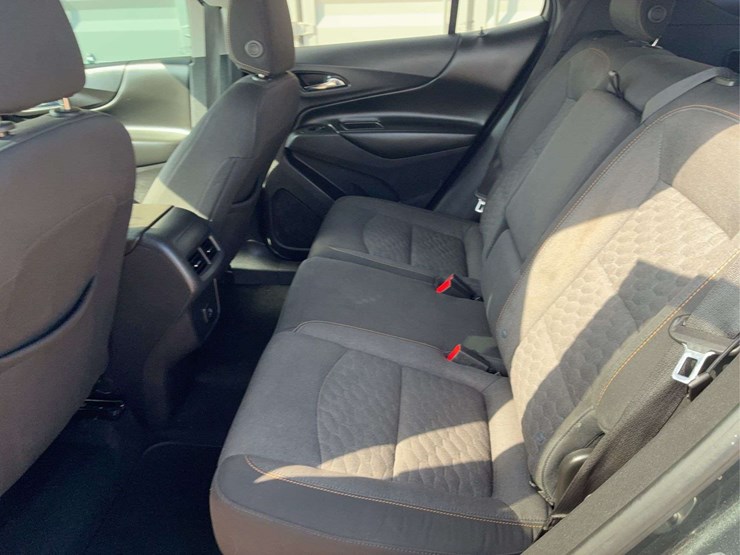 2019-chevrolet-equinox-lt-image-18
