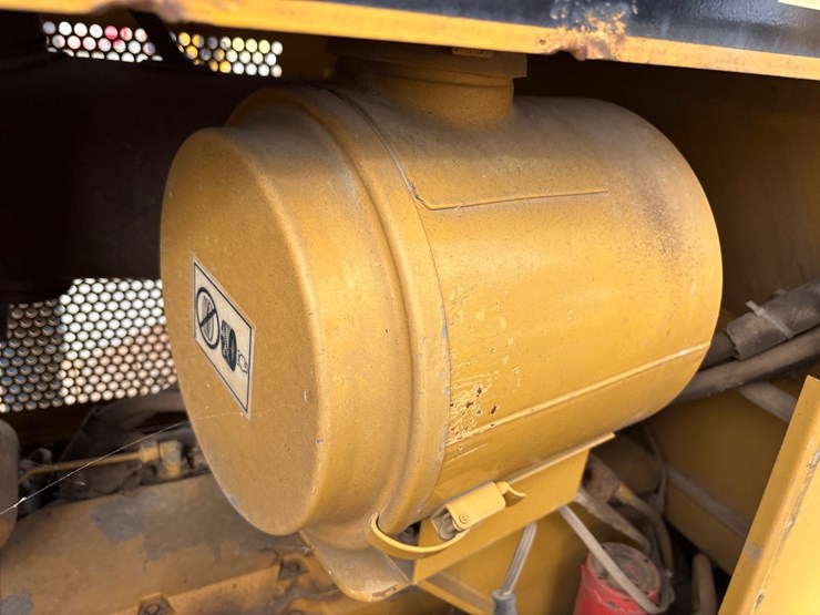 caterpillar-d5m-lgp-image-40