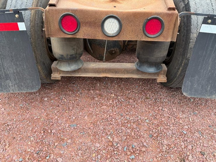 1996-peterbilt-378-image-36