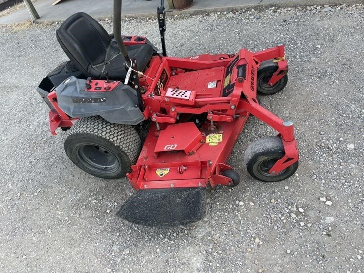 l3---gravely-zthd-zero-turn-mower-image-3
