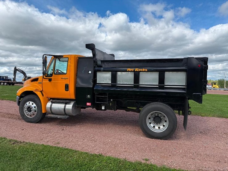 international-durastar-4300-image-6