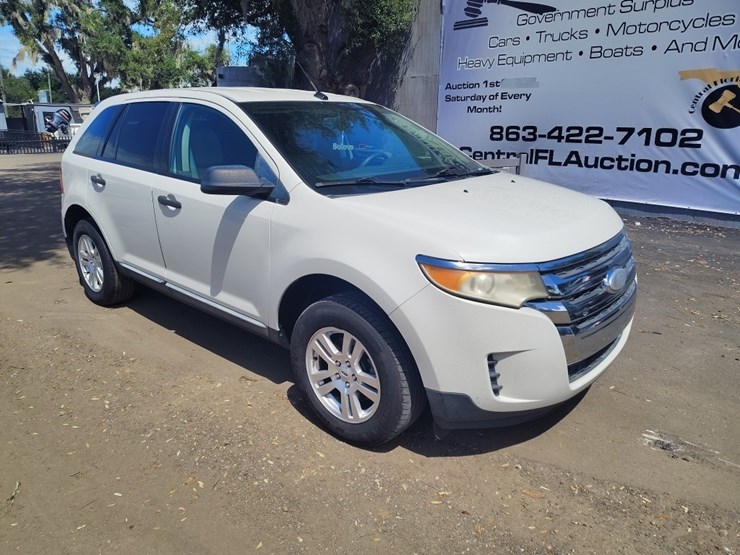 2011-ford-edge-se-image-1