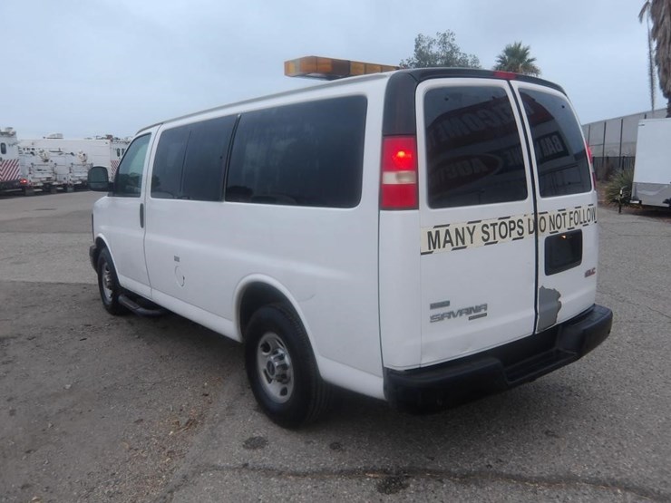 2011-gmc-3500-image-5