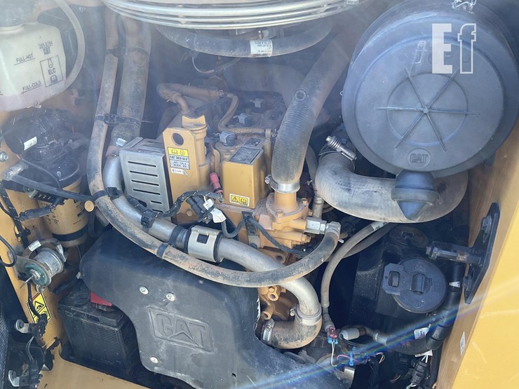 2020-caterpillar-289d3-image-19