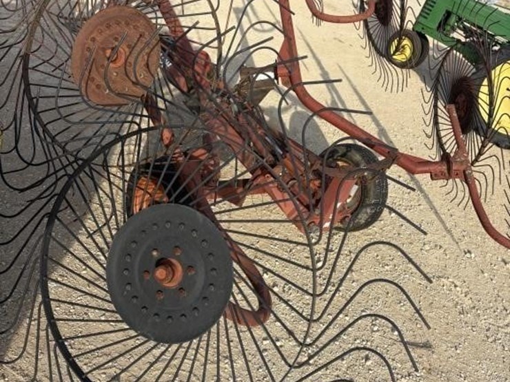l2---m&n-hay-rake-image-4