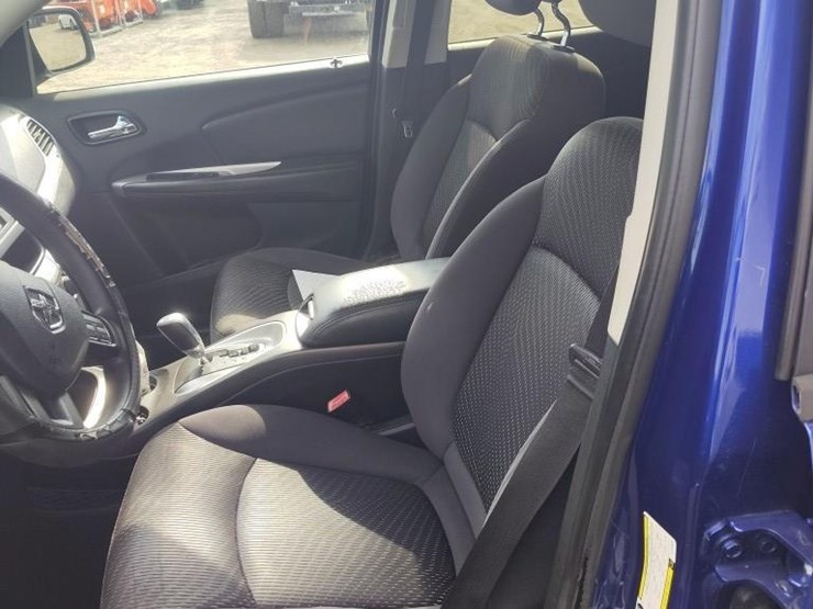 2012-dodge-journey-image-7