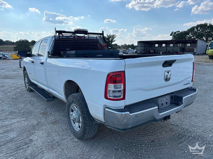 2022-dodge-2500-image-2
