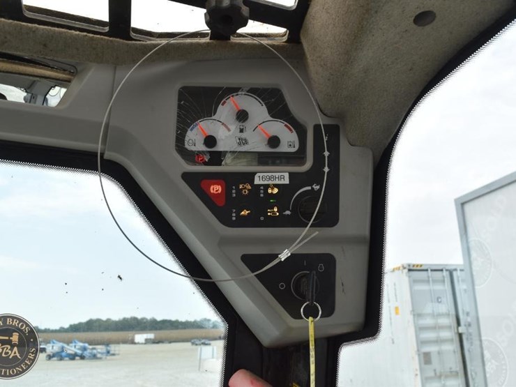 2016-jcb-300t-image-53