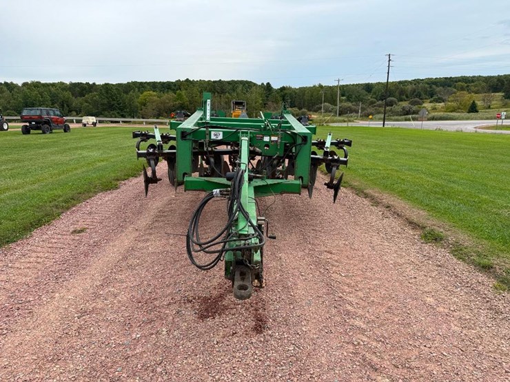john-deere-2700-image-2
