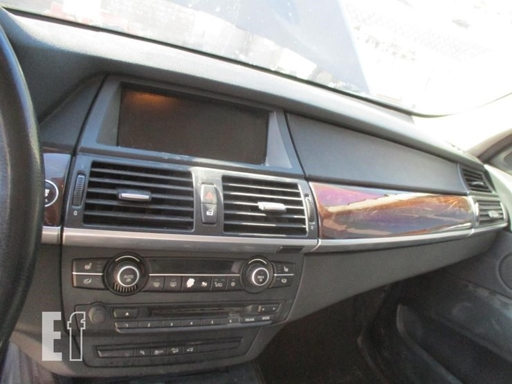 2011-bmw-x5-image-14