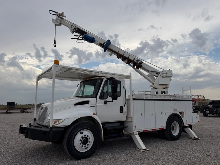 2012-international-durastar-4300-image-2