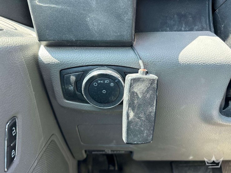 2021-ford-f450-image-15