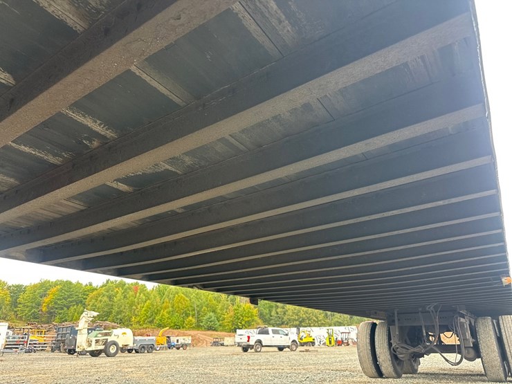 2010-utility-van-image-13