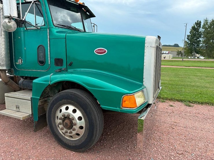 1996-peterbilt-378-image-23