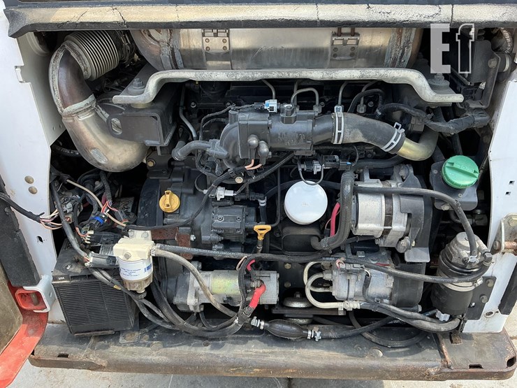 2016-bobcat-t870-image-19