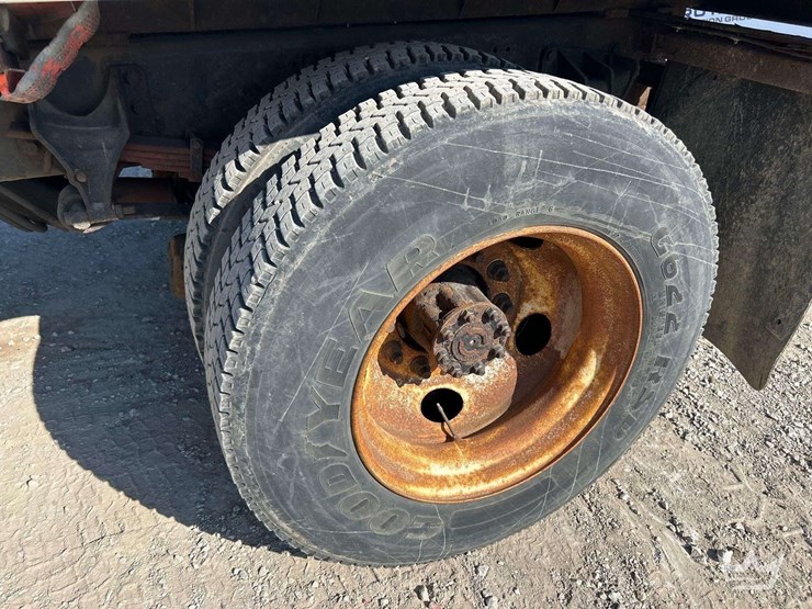 2014-international-durastar-4300-image-24