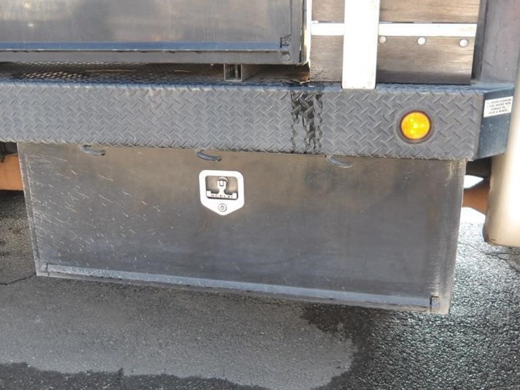 2016-ford-f550-image-11