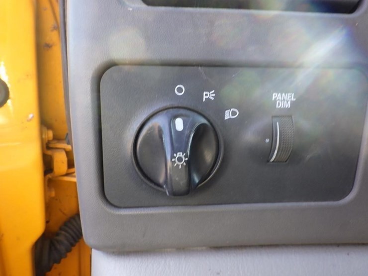 1999-ford-f450-image-38