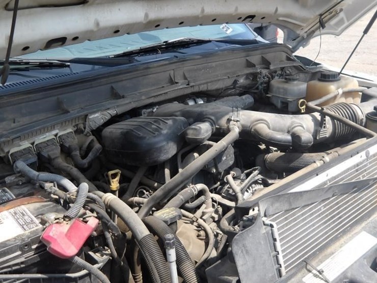 2011-ford-f550-image-8
