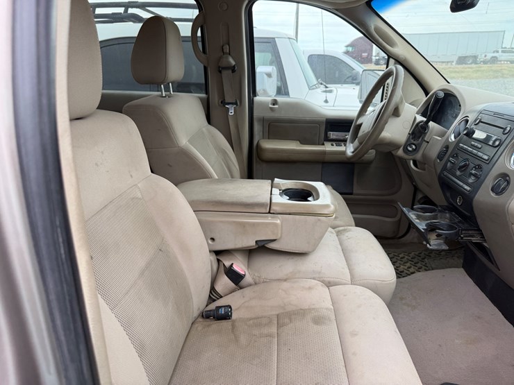 2004-ford-f150-xlt-image-28