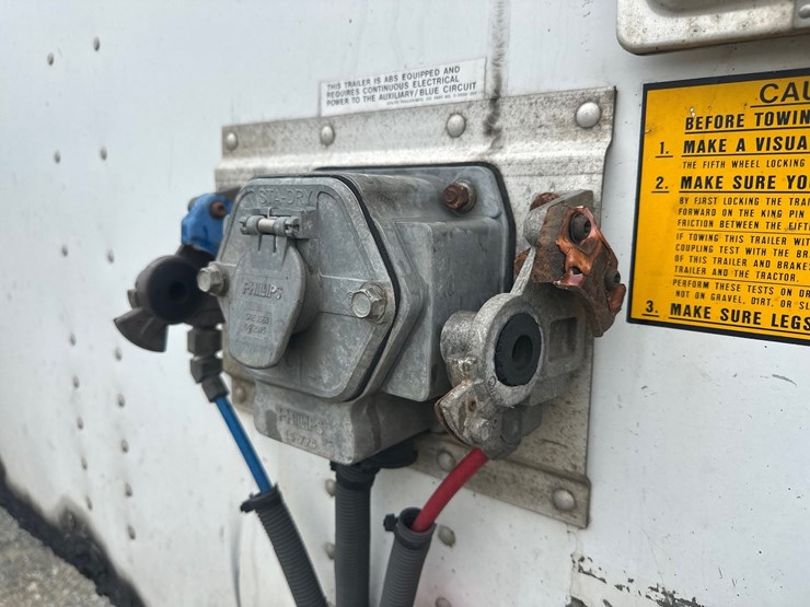 2010-utility-van-image-9