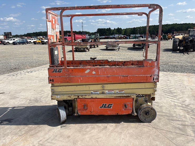 2017-jlg-1930es-image-6