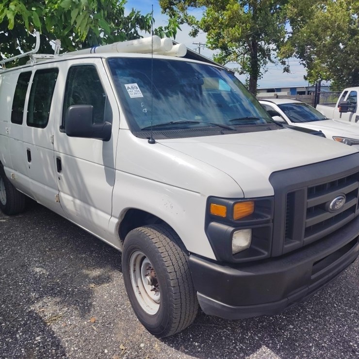 2013 Ford E-Series RUNS/MOVES E-250