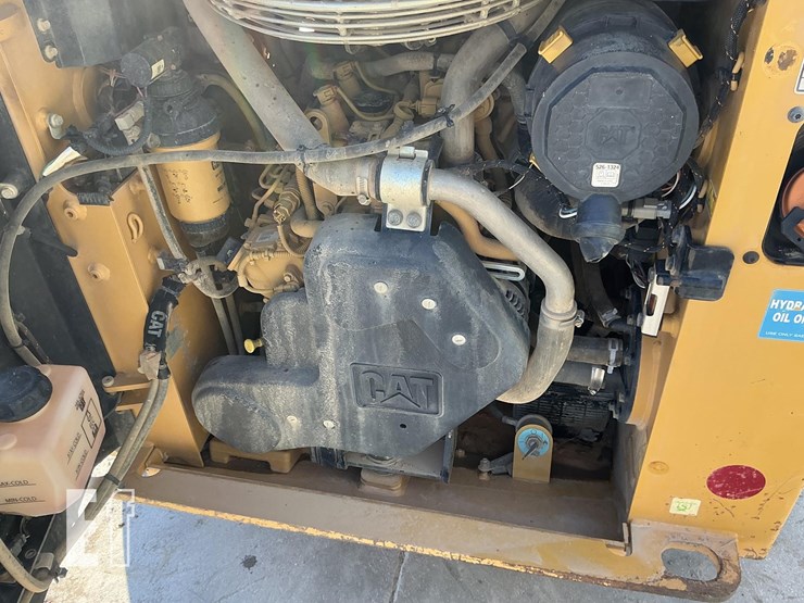 2022-caterpillar-249d3-image-18