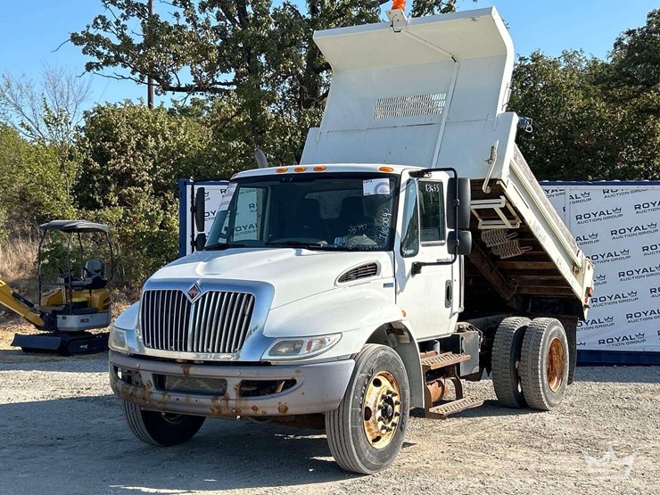 2014-international-durastar-4300-image-1