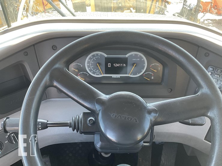 2015-volvo-a25g-image-14