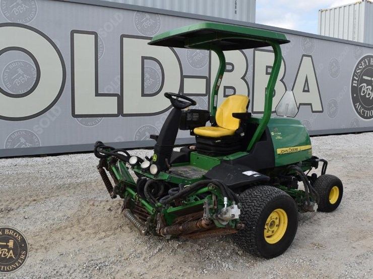 2010-john-deere-8700-image-3