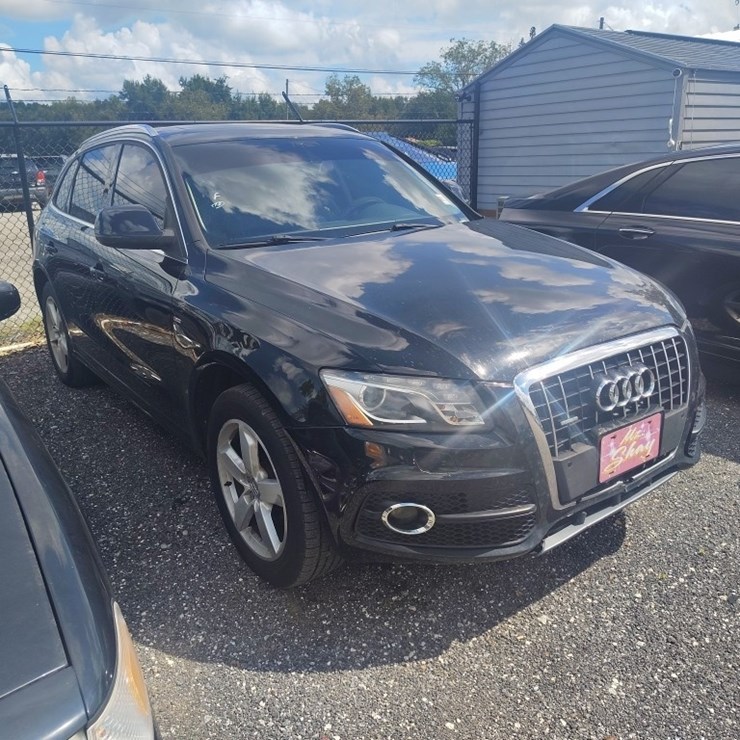 2011 AUDI Q5