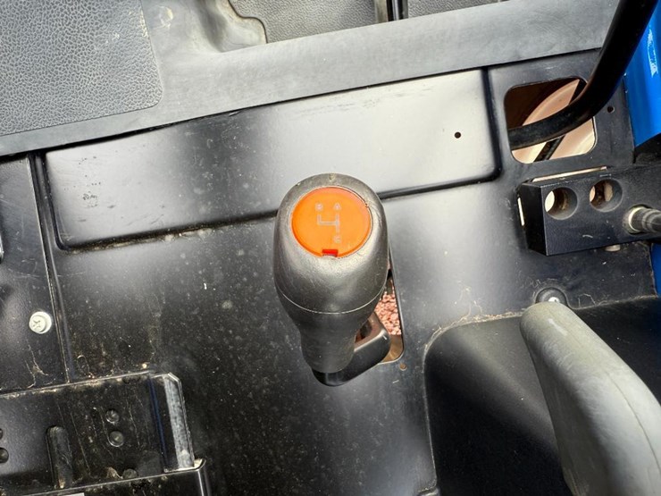 new-holland-tn60a-image-62