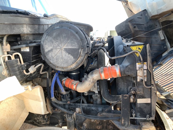 2009-international-durastar-4300-image-13