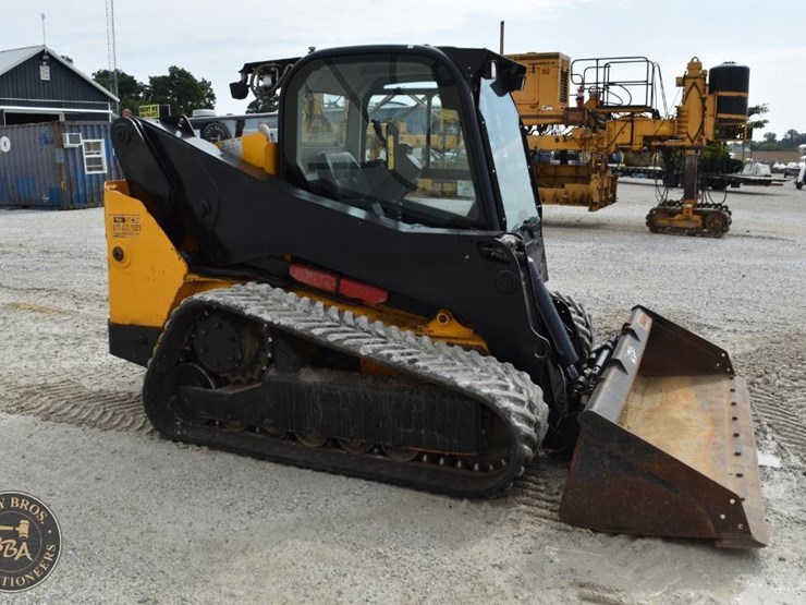 2016-jcb-300t-image-22