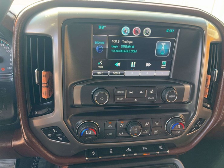 2015-chevrolet-silverado-1500-high-country-image-38