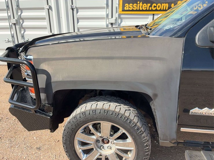 2015-chevrolet-silverado-1500-high-country-image-6