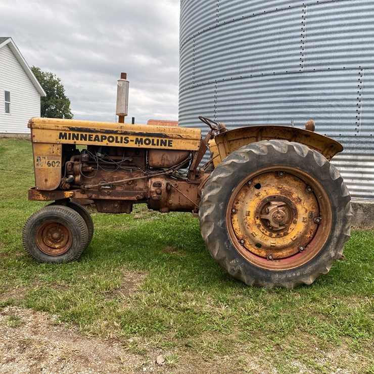MINNEAPOLIS MOLINE M602