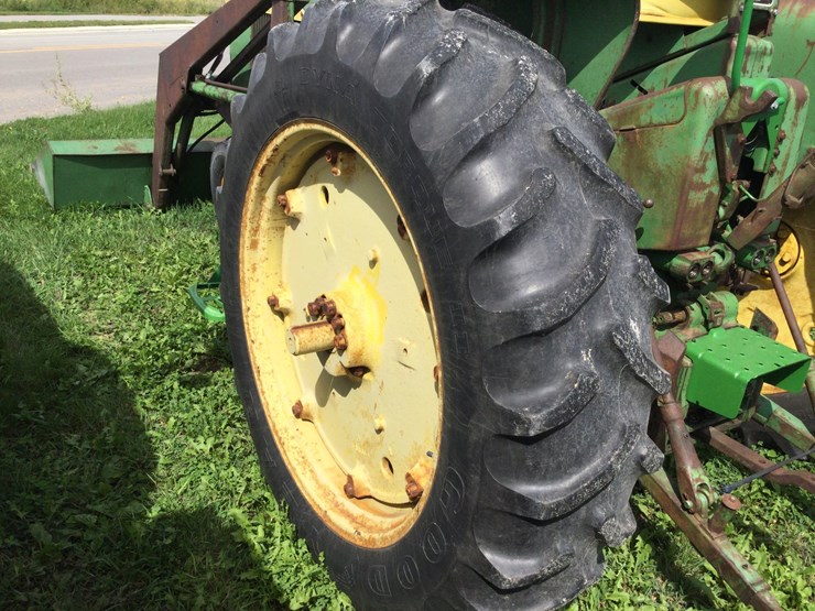john-deere-2510-image-11
