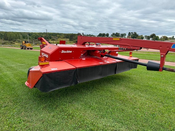 2013-new-holland-h7460-image-3