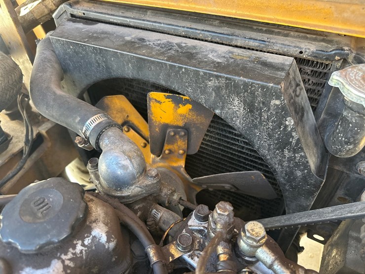 #5597-•-komatsu-fd25-7-forklift-image-33