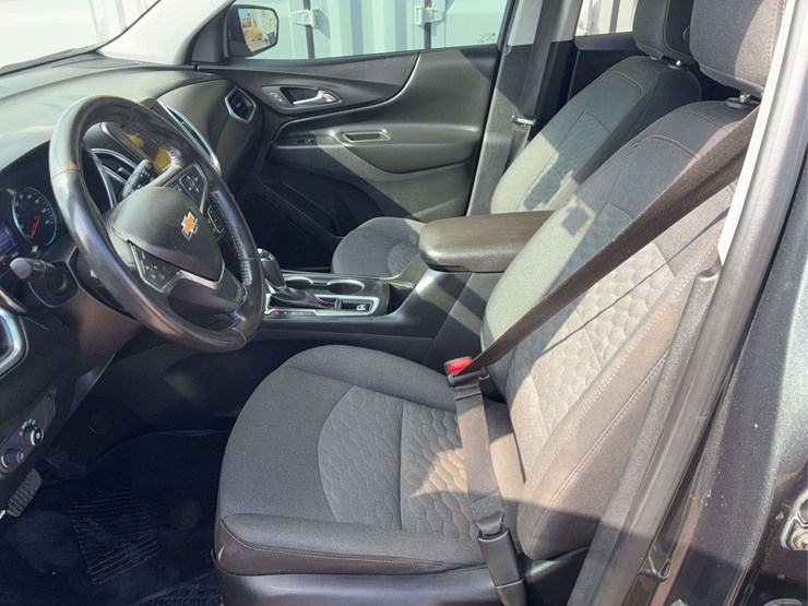 2019-chevrolet-equinox-lt-image-22