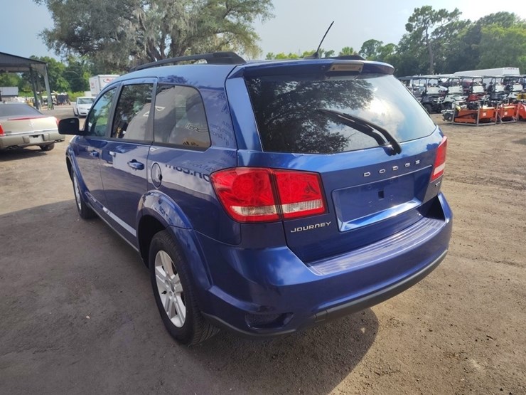 2012-dodge-journey-image-4