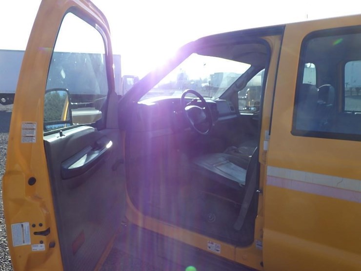 1999-ford-f450-image-31