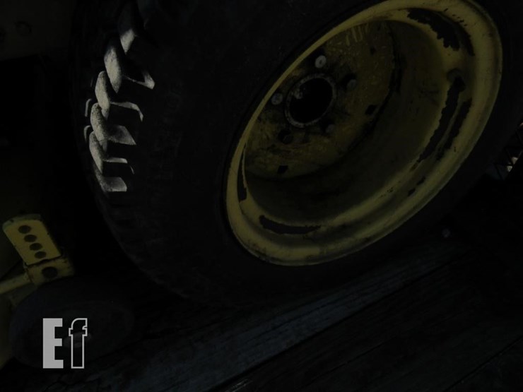 john-deere-112-image-11